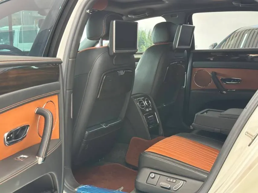 2017 Bentley Flying Spur 4.0T 528HP V8 8AT,autocango,china used car exporter,china ev exporter,chinese used car exporter,chinese used ev exporter