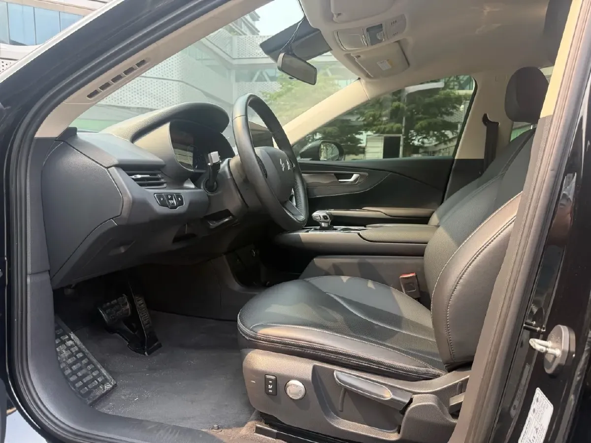 2023 HongQi E-QM5 BEV 54KWH,autocango,china used car exporter,china ev exporter,chinese used car exporter,chinese used ev exporter