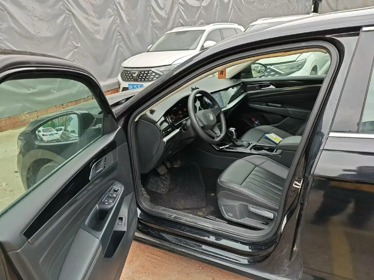 2023 Volkswagen Passat 1.4T 150HP L4 7DCT,autocango,china used car exporter,china ev exporter,chinese used car exporter,chinese used ev exporter