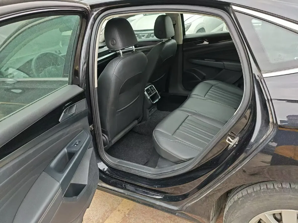 2023 Volkswagen Passat 1.4T 150HP L4 7DCT,autocango,china used car exporter,china ev exporter,chinese used car exporter,chinese used ev exporter