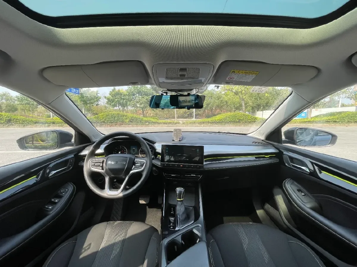 2021 Roewe i5 1.5L 120HP L4 CVT,autocango,china used car exporter,china ev exporter,chinese used car exporter,chinese used ev exporter