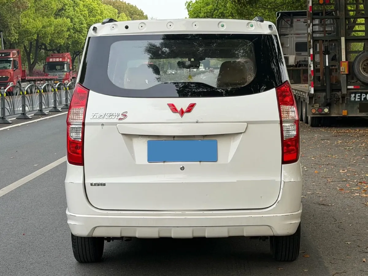 2016 WuLing HongGuang 1.5L 112HP L4 5MT,autocango,china used car exporter,china ev exporter,chinese used car exporter,chinese used ev exporter