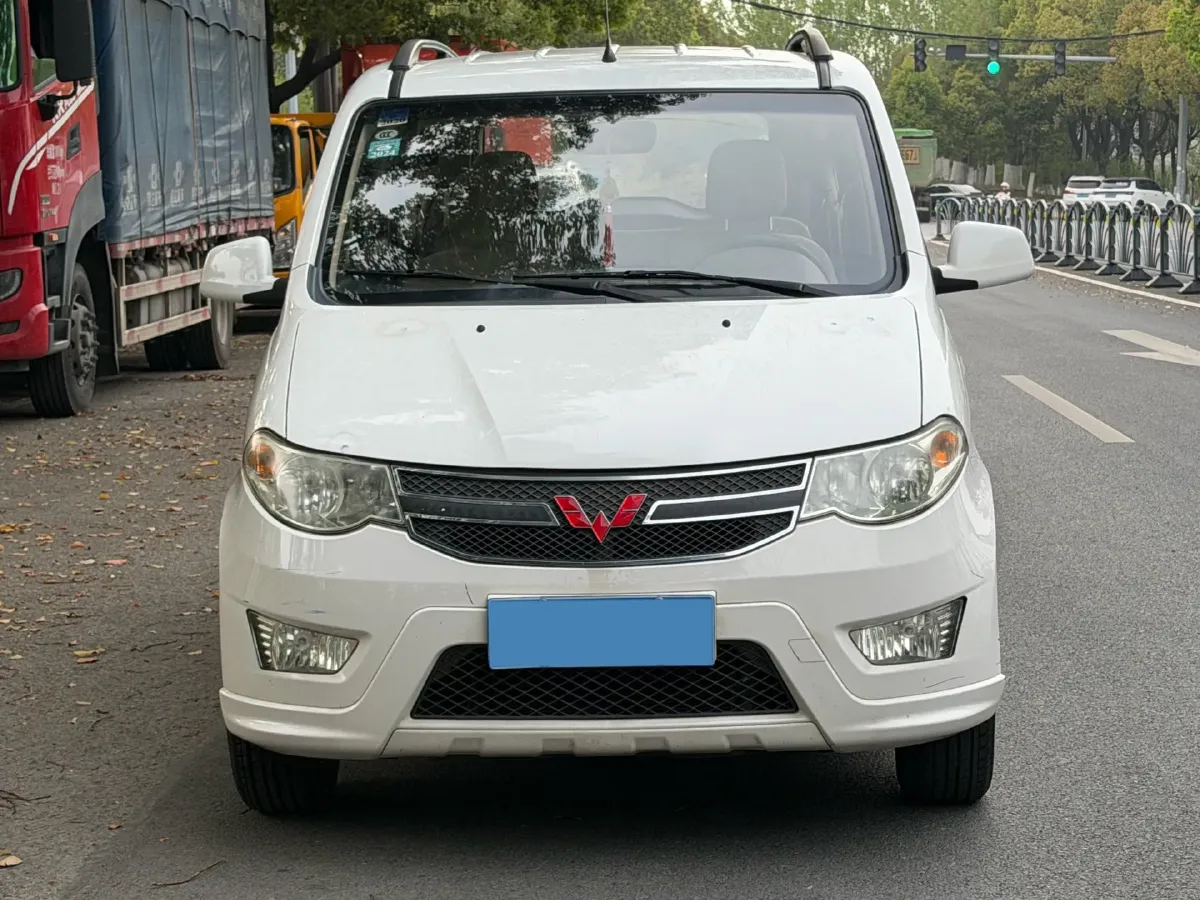 2016 WuLing HongGuang 1.5L 112HP L4 5MT,autocango,china used car exporter,china ev exporter,chinese used car exporter,chinese used ev exporter