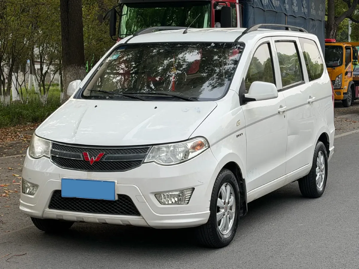 2016 WuLing HongGuang 1.5L 112HP L4 5MT,autocango,china used car exporter,china ev exporter,chinese used car exporter,chinese used ev exporter