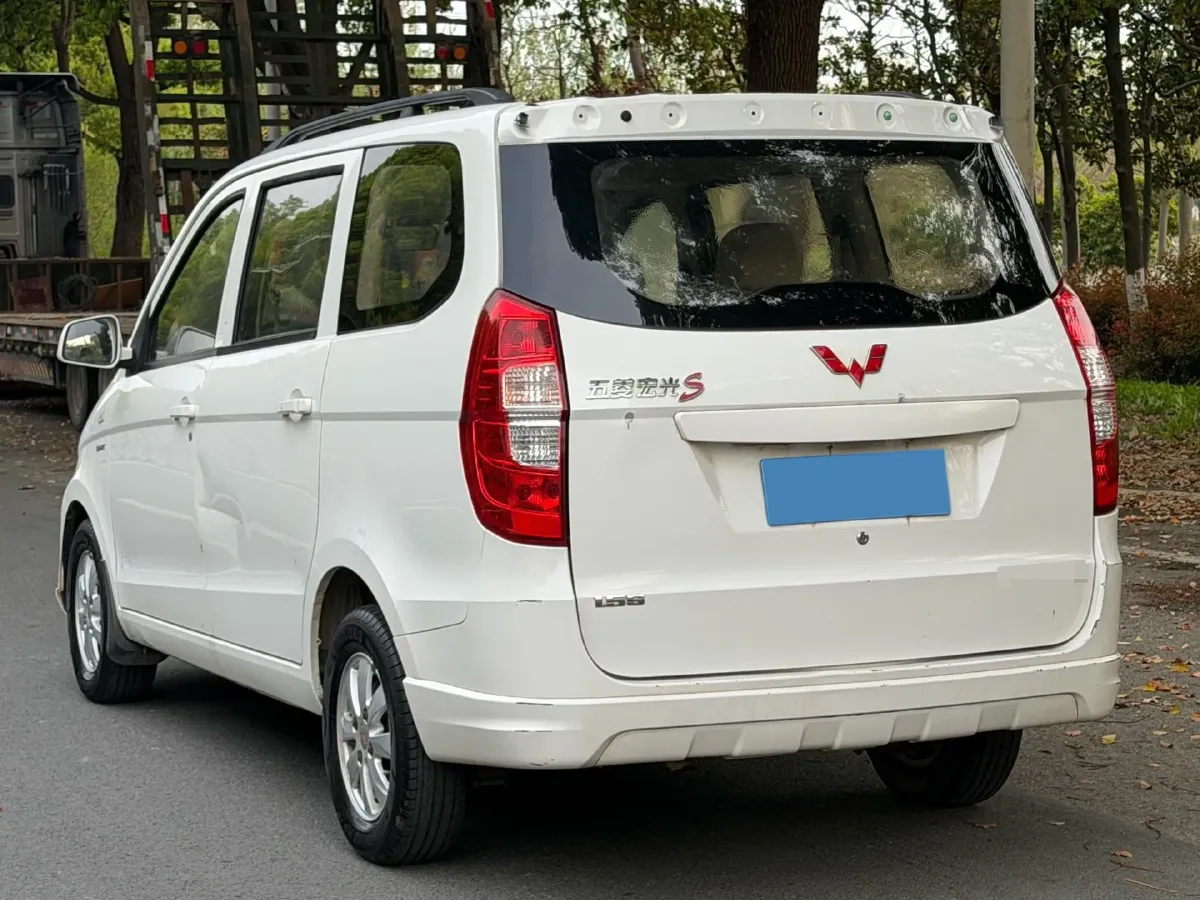 2016 WuLing HongGuang 1.5L 112HP L4 5MT,autocango,china used car exporter,china ev exporter,chinese used car exporter,chinese used ev exporter