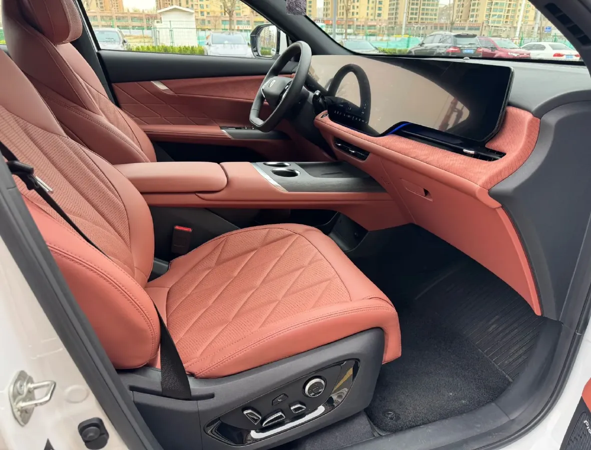 2025 ChangAn CS75 Plus 2.0T 233HP L4 8AT,autocango,china used car exporter,china ev exporter,chinese used car exporter,chinese used ev exporter