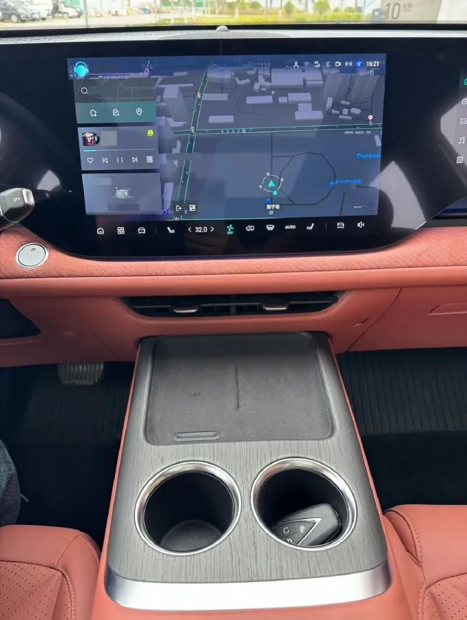 2025 ChangAn CS75 Plus 2.0T 233HP L4 8AT,autocango,china used car exporter,china ev exporter,chinese used car exporter,chinese used ev exporter