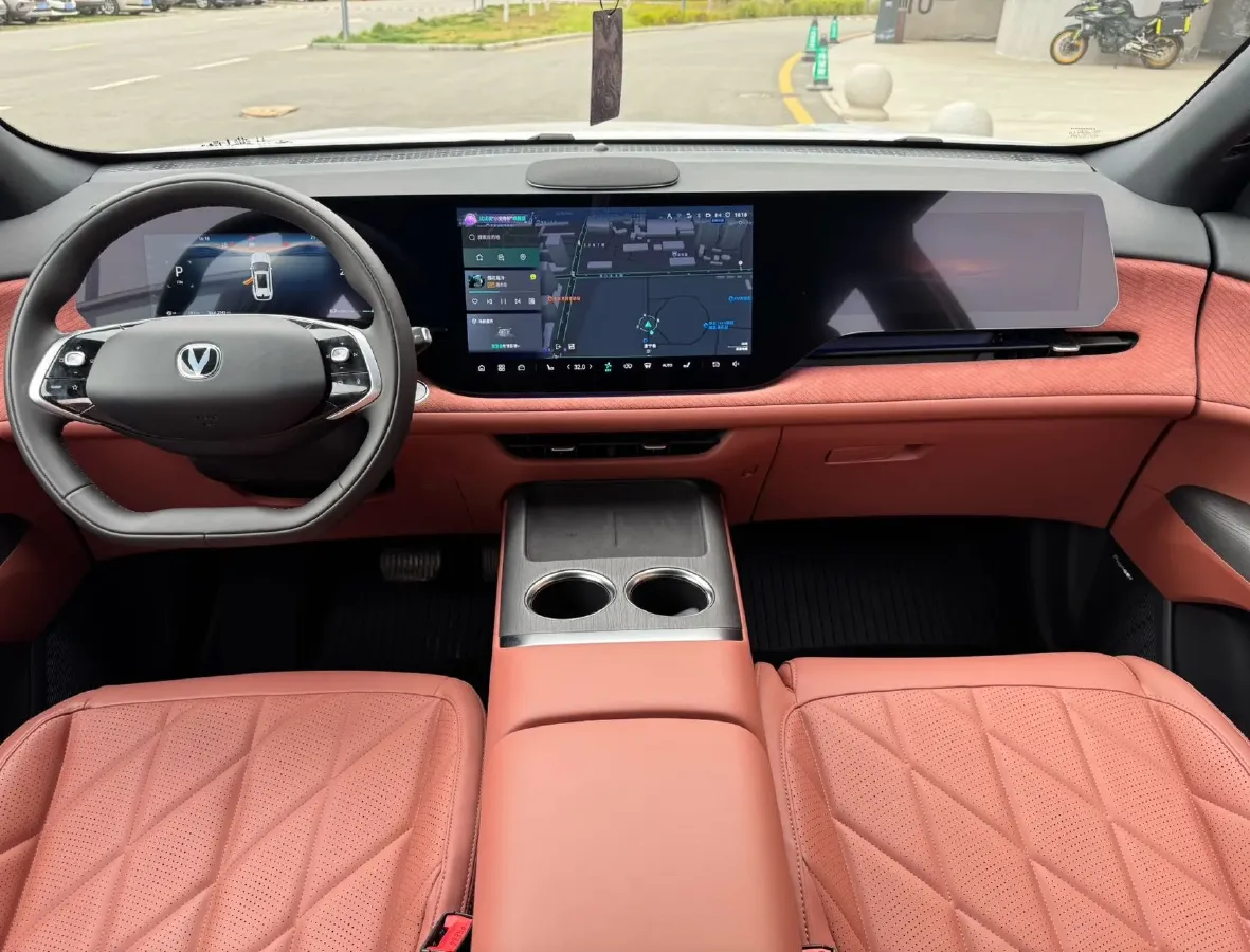 2025 ChangAn CS75 Plus 2.0T 233HP L4 8AT,autocango,china used car exporter,china ev exporter,chinese used car exporter,chinese used ev exporter