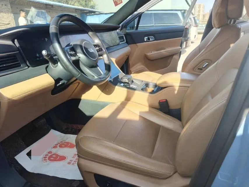 2021 Li ONE Range Extended 131HP REEV 40.5KWH,autocango,china used car exporter,china ev exporter,chinese used car exporter,chinese used ev exporter