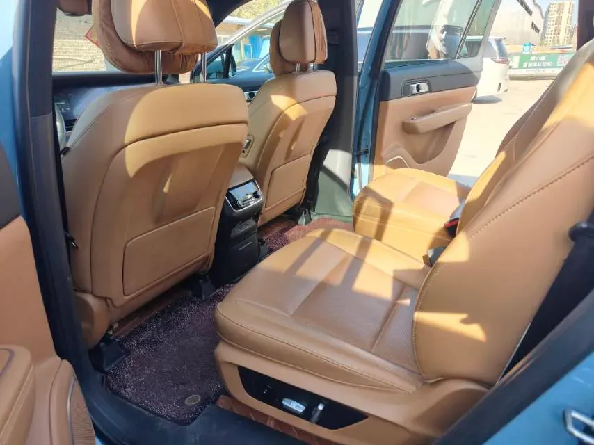 2021 Li ONE Range Extended 131HP REEV 40.5KWH,autocango,china used car exporter,china ev exporter,chinese used car exporter,chinese used ev exporter