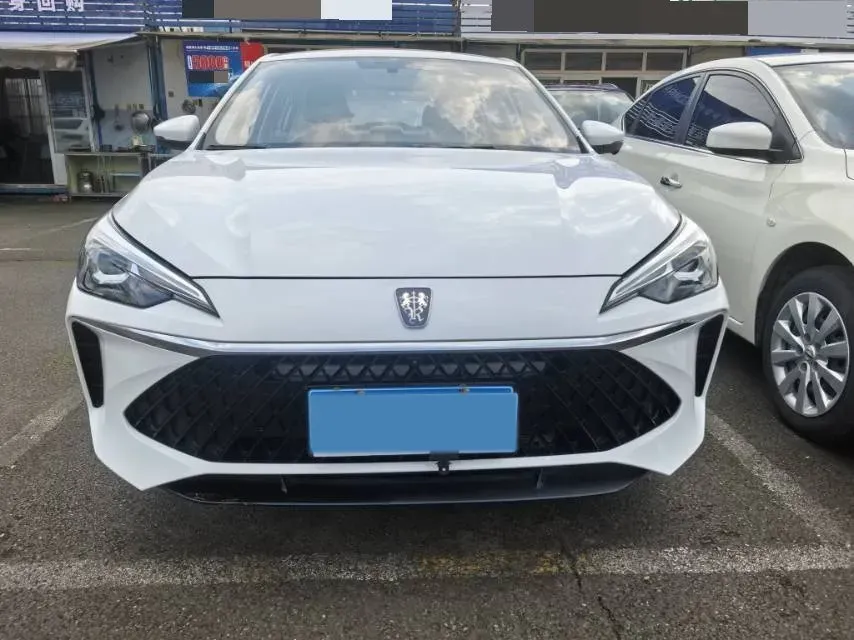 2023 Roewe i5 1.5L 129HP L4 CVT,autocango,china used car exporter,china ev exporter,chinese used car exporter,chinese used ev exporter