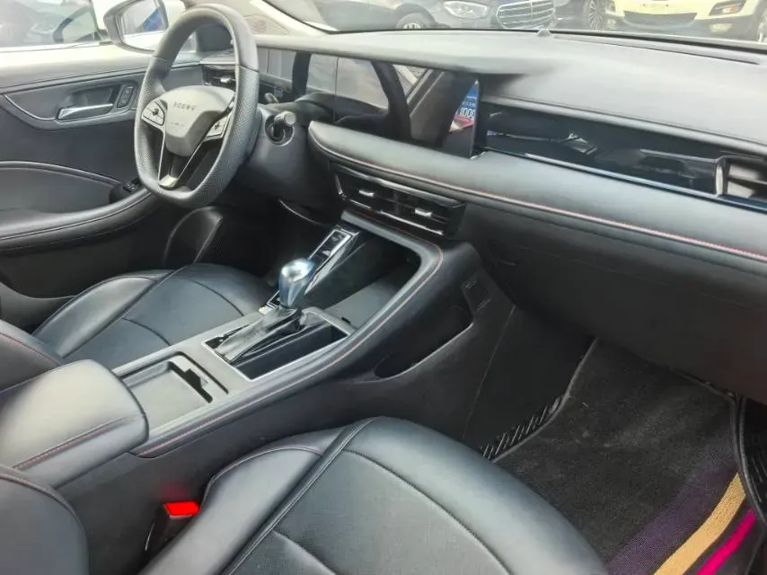 2023 Roewe i5 1.5L 129HP L4 CVT,autocango,china used car exporter,china ev exporter,chinese used car exporter,chinese used ev exporter