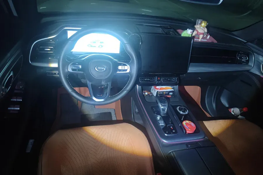 2025 GAC Trumpchi GS8 2.0T 252HP L4 8AT,autocango,china used car exporter,china ev exporter,chinese used car exporter,chinese used ev exporter