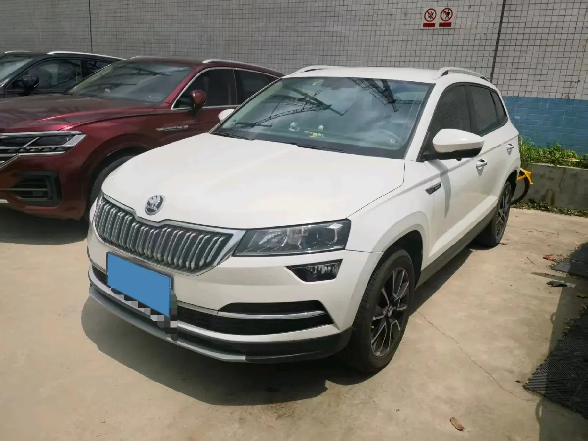 2020 Skoda Karoq 1.4T 150HP L4 7DCT,autocango,china used car exporter,china ev exporter,chinese used car exporter,chinese used ev exporter
