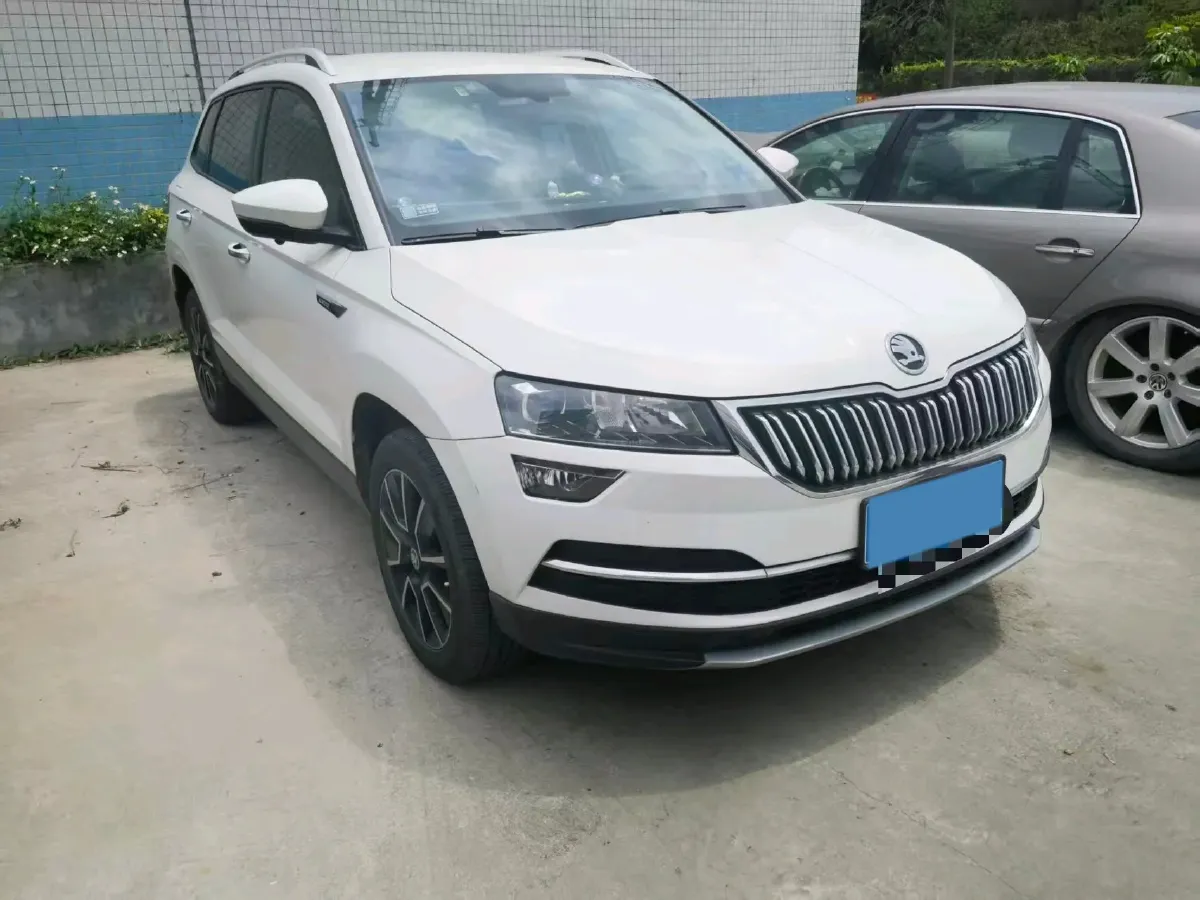 2020 Skoda Karoq 1.4T 150HP L4 7DCT,autocango,china used car exporter,china ev exporter,chinese used car exporter,chinese used ev exporter