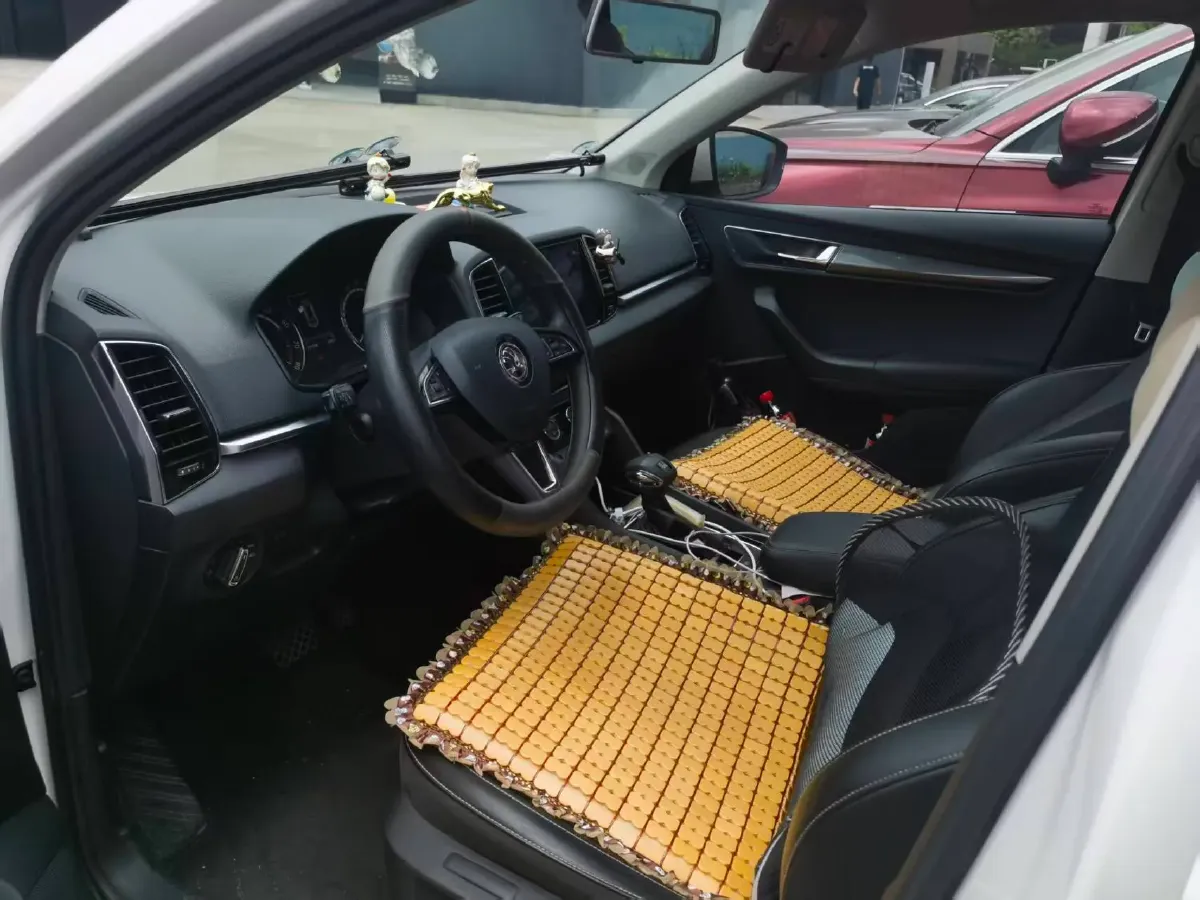 2020 Skoda Karoq 1.4T 150HP L4 7DCT,autocango,china used car exporter,china ev exporter,chinese used car exporter,chinese used ev exporter