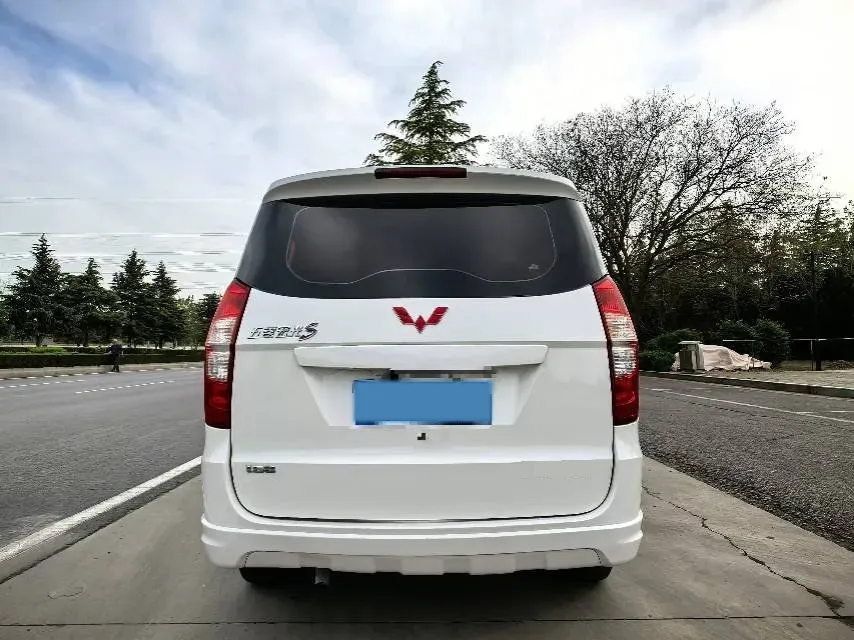 2016 WuLing HongGuang 1.5L 112HP L4 5MT,autocango,china used car exporter,china ev exporter,chinese used car exporter,chinese used ev exporter