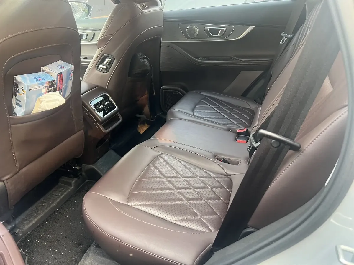 2022 Chery Tiggo 8 PRO 2.0T 254HP L4 7DCT,autocango,china used car exporter,china ev exporter,chinese used car exporter,chinese used ev exporter