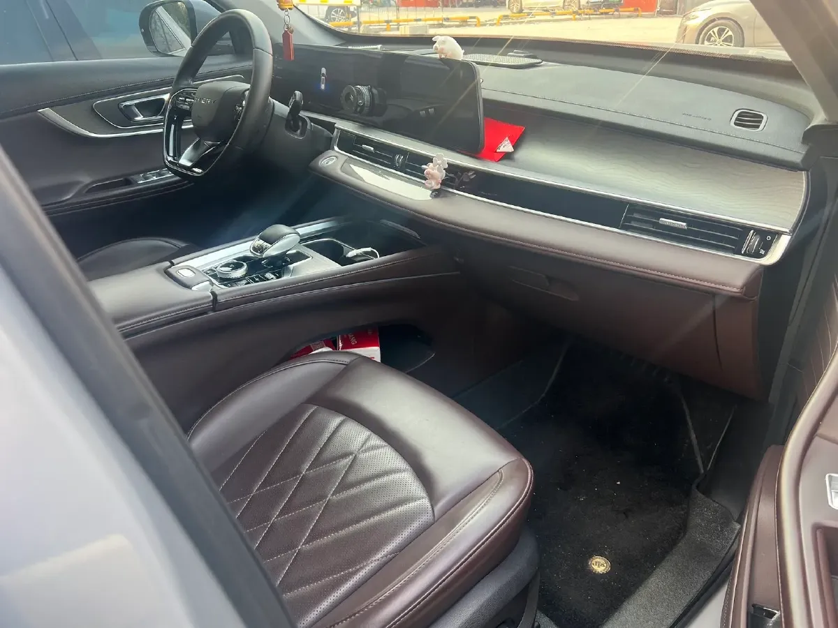 2022 Chery Tiggo 8 PRO 2.0T 254HP L4 7DCT,autocango,china used car exporter,china ev exporter,chinese used car exporter,chinese used ev exporter