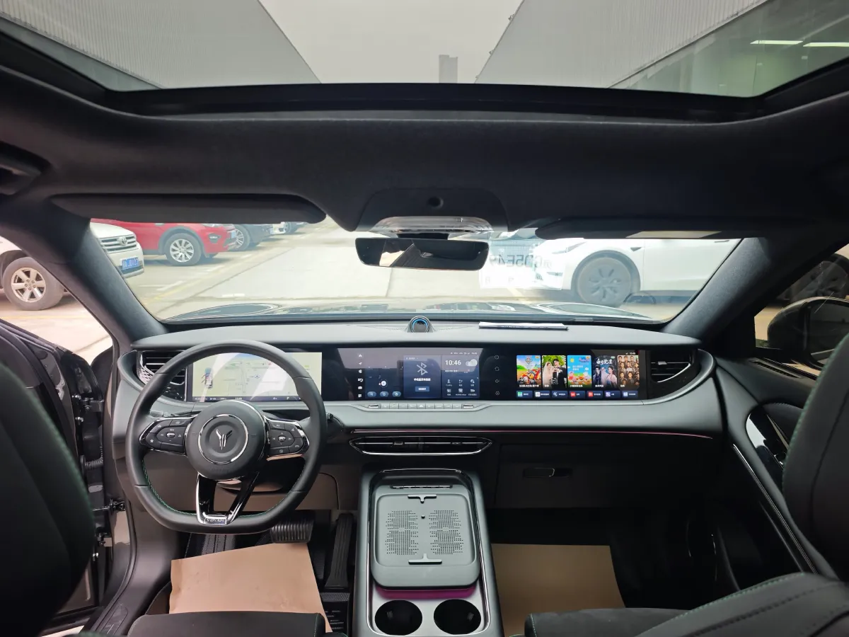 2025 Voyah FREE 1.5T 150HP L4 REEV 43KWH,autocango,china used car exporter,china ev exporter,chinese used car exporter,chinese used ev exporter