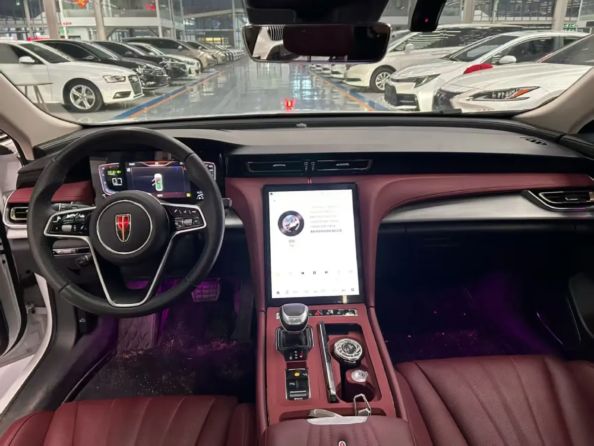 2023 HongQi H5 2.0T 224HP L4 8AT,autocango,china used car exporter,china ev exporter,chinese used car exporter,chinese used ev exporter