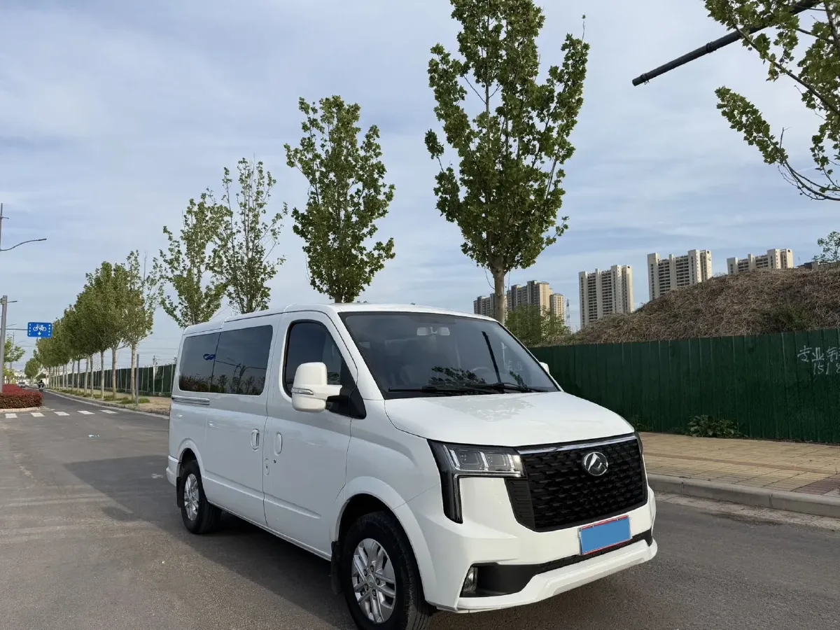 2025 MAXUS XinTu V80 2.0T 147HP L4 6MT,autocango,china used car exporter,china ev exporter,chinese used car exporter,chinese used ev exporter