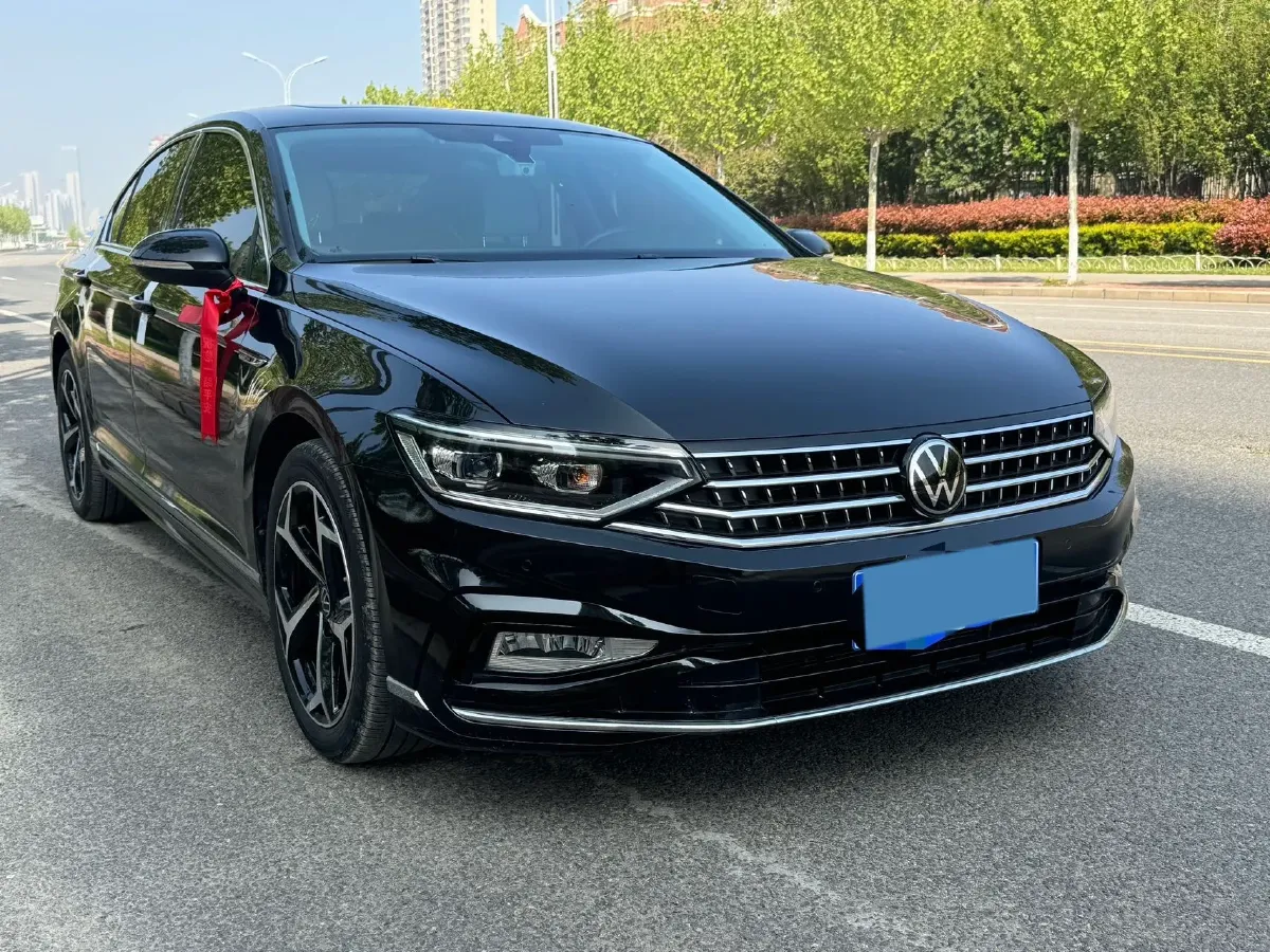 2023 Volkswagen Magotan 2.0T 186HP L4 7DCT,autocango,china used car exporter,china ev exporter,chinese used car exporter,chinese used ev exporter