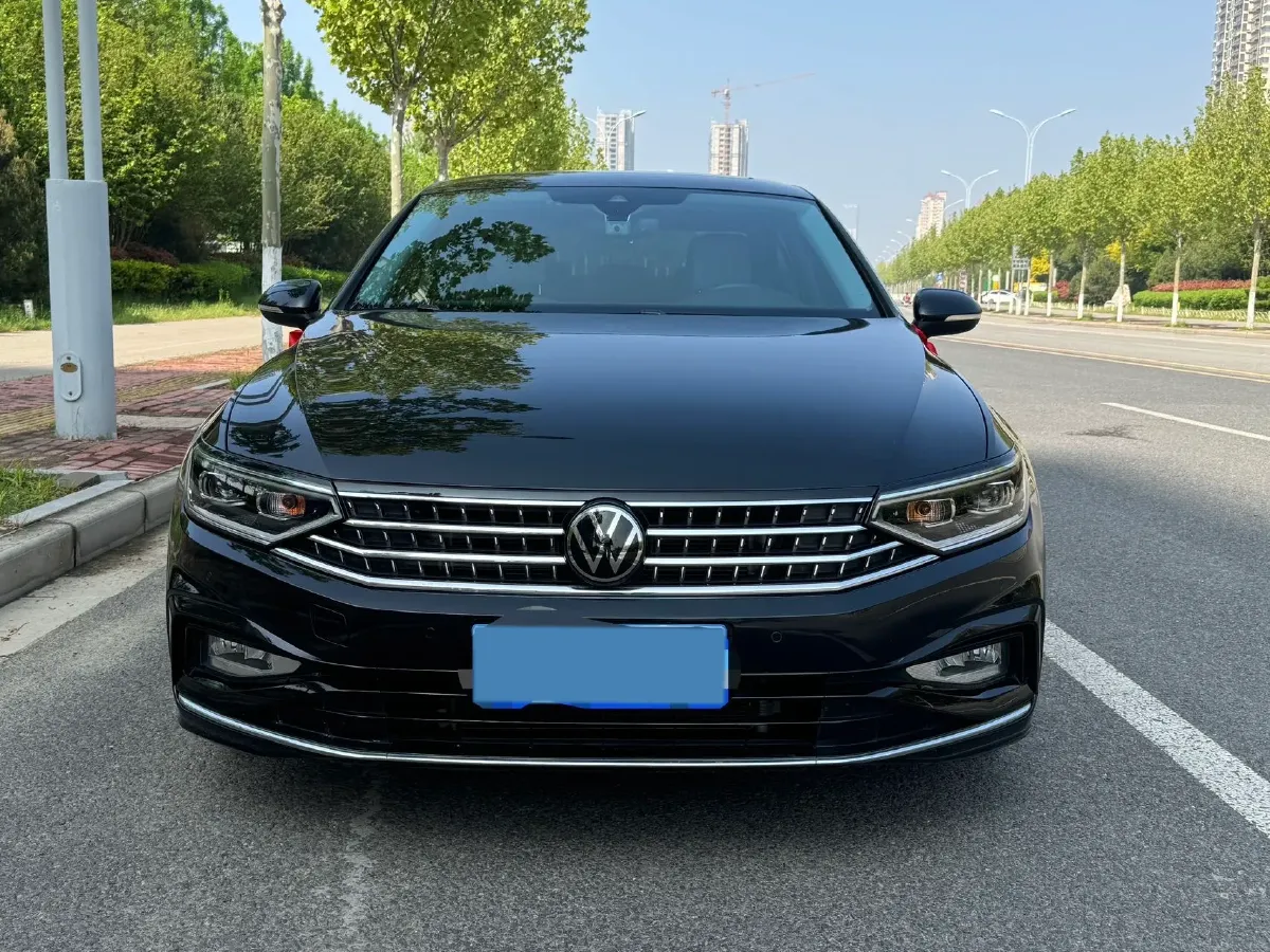 2023 Volkswagen Magotan 2.0T 186HP L4 7DCT,autocango,china used car exporter,china ev exporter,chinese used car exporter,chinese used ev exporter