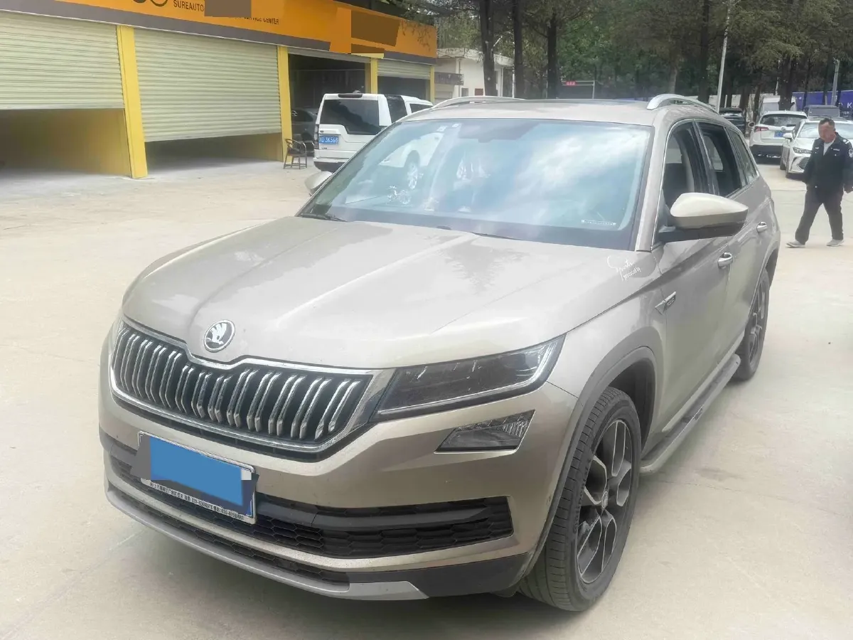2020 Skoda Kodiak 2.0T 186HP L4 7DCT,autocango,china used car exporter,china ev exporter,chinese used car exporter,chinese used ev exporter