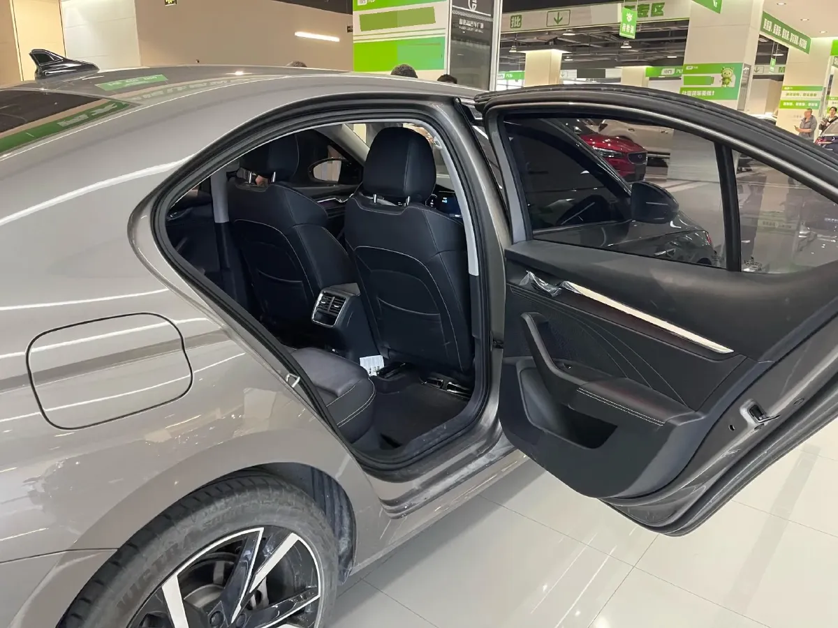 2022 Skoda Octavia 1.4T 150HP L4 7DCT,autocango,china used car exporter,china ev exporter,chinese used car exporter,chinese used ev exporter