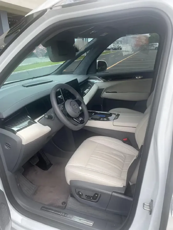 2022 Zeekr 009 BEV 116KWH,autocango,china used car exporter,china ev exporter,chinese used car exporter,chinese used ev exporter