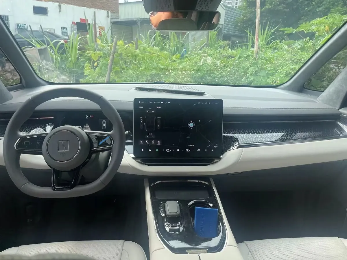 2022 Zeekr 009 BEV 116KWH,autocango,china used car exporter,china ev exporter,chinese used car exporter,chinese used ev exporter