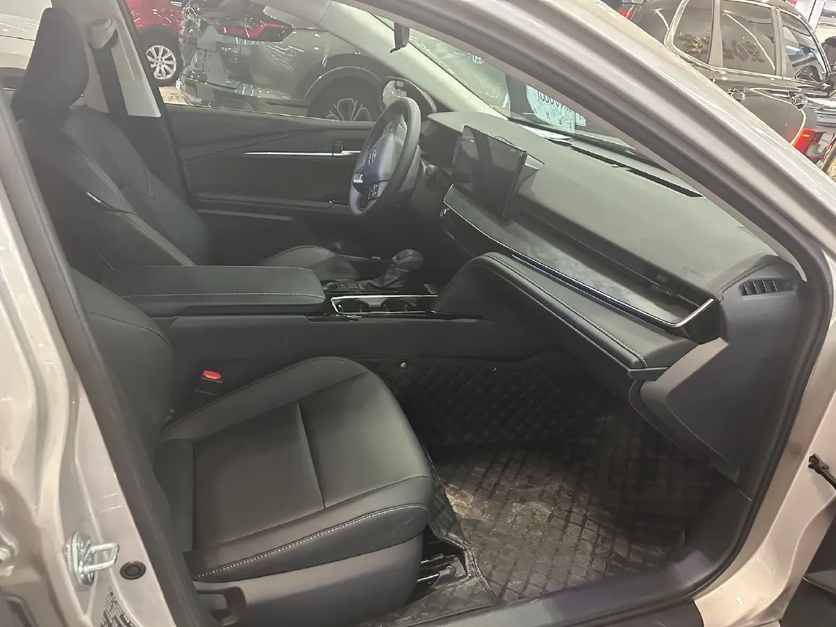 2026 Toyota Camry 2.0L 173HP L4 CVT,autocango,china used car exporter,china ev exporter,chinese used car exporter,chinese used ev exporter