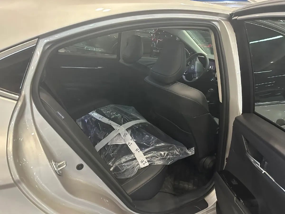 2026 Toyota Camry 2.0L 173HP L4 CVT,autocango,china used car exporter,china ev exporter,chinese used car exporter,chinese used ev exporter