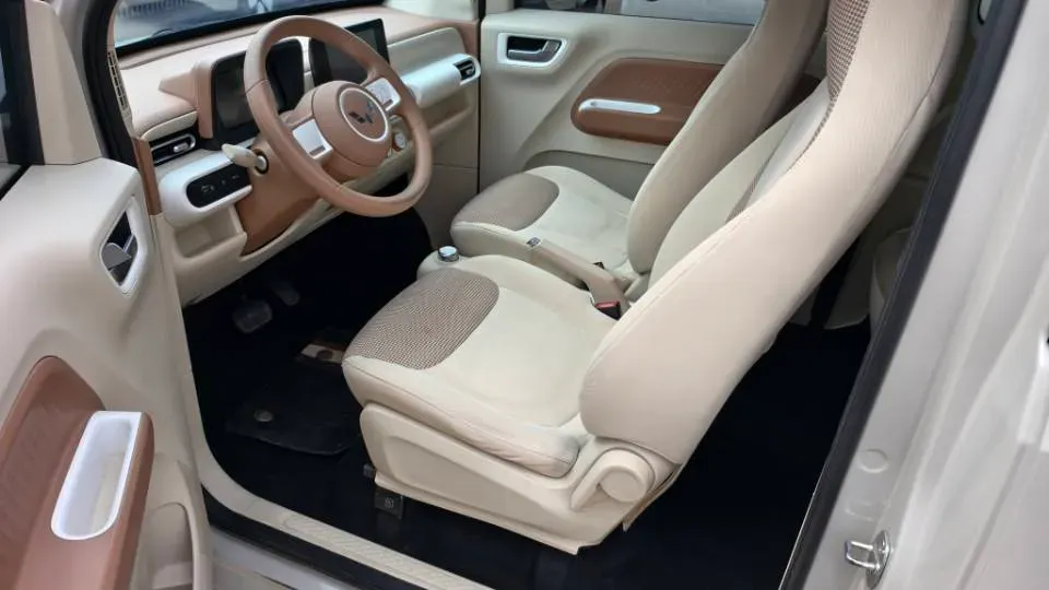 2024 WuLing HongGuang MINI EV BEV 17.3KWH,autocango,china used car exporter,china ev exporter,chinese used car exporter,chinese used ev exporter