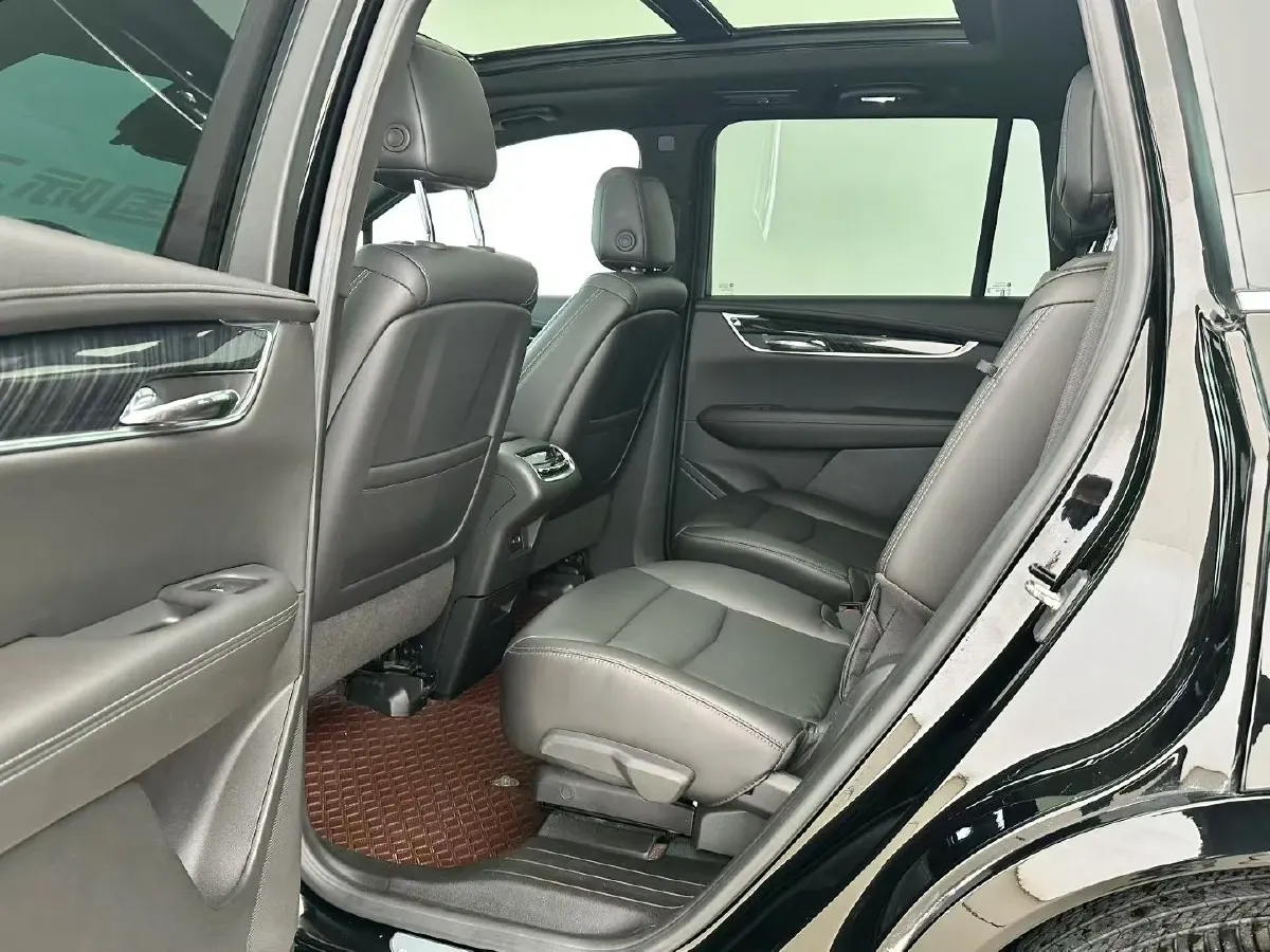 2021 Cadillac XT6 2.0T 237HP L4 9AT,autocango,china used car exporter,china ev exporter,chinese used car exporter,chinese used ev exporter
