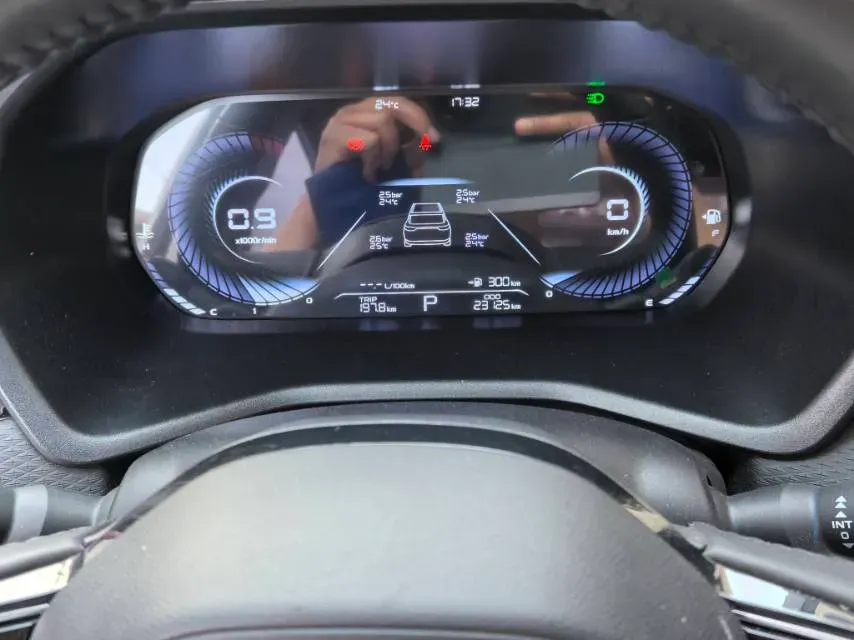 2022 Geely Emgrand 1.5L 114HP L4 CVT,autocango,china used car exporter,china ev exporter,chinese used car exporter,chinese used ev exporter