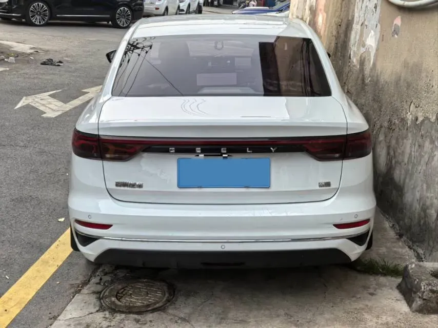 2022 Geely Emgrand 1.5L 114HP L4 CVT,autocango,china used car exporter,china ev exporter,chinese used car exporter,chinese used ev exporter