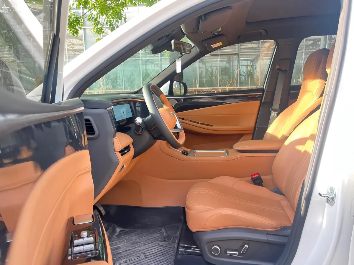 2025 Geely Galaxy L7 1.5L 112HP L4 1DHT PHEV 18.4KWH,autocango,china used car exporter,china ev exporter,chinese used car exporter,chinese used ev exporter
