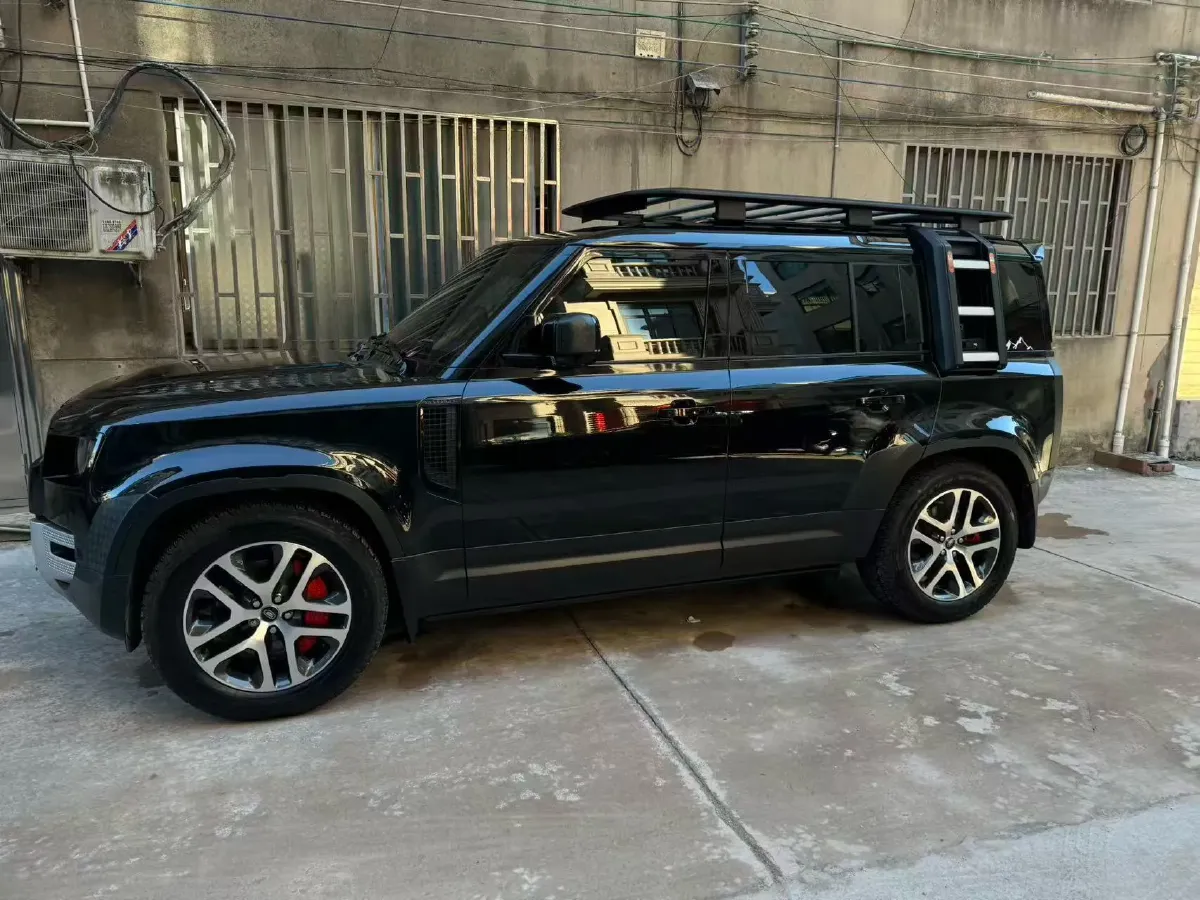 2024 Land Rover Defender 3.0T 400HP L6 8AT,autocango,china used car exporter,china ev exporter,chinese used car exporter,chinese used ev exporter