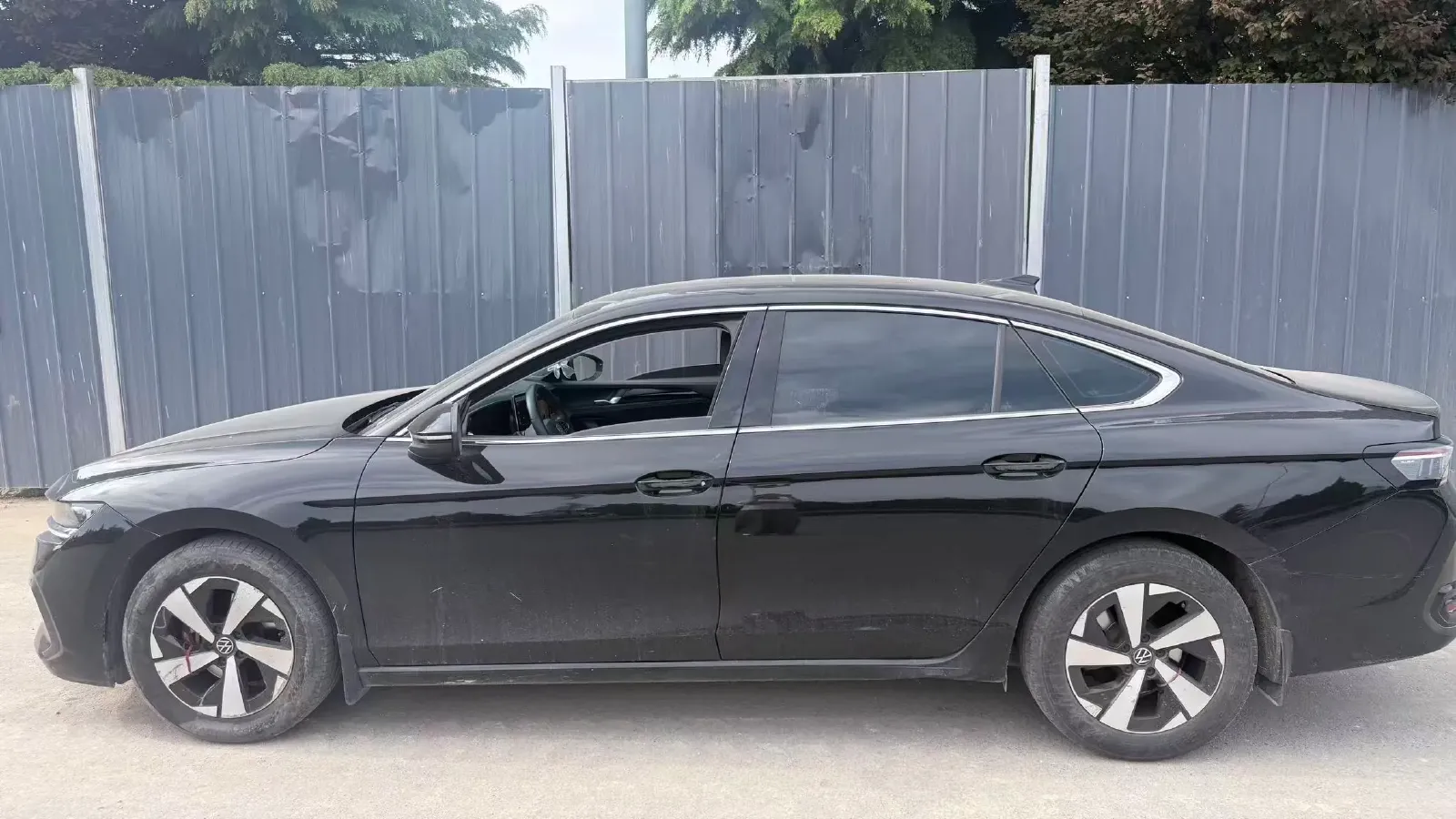 2024 Volkswagen Magotan 1.5T 160HP L4 7DCT,autocango,china used car exporter,china ev exporter,chinese used car exporter,chinese used ev exporter