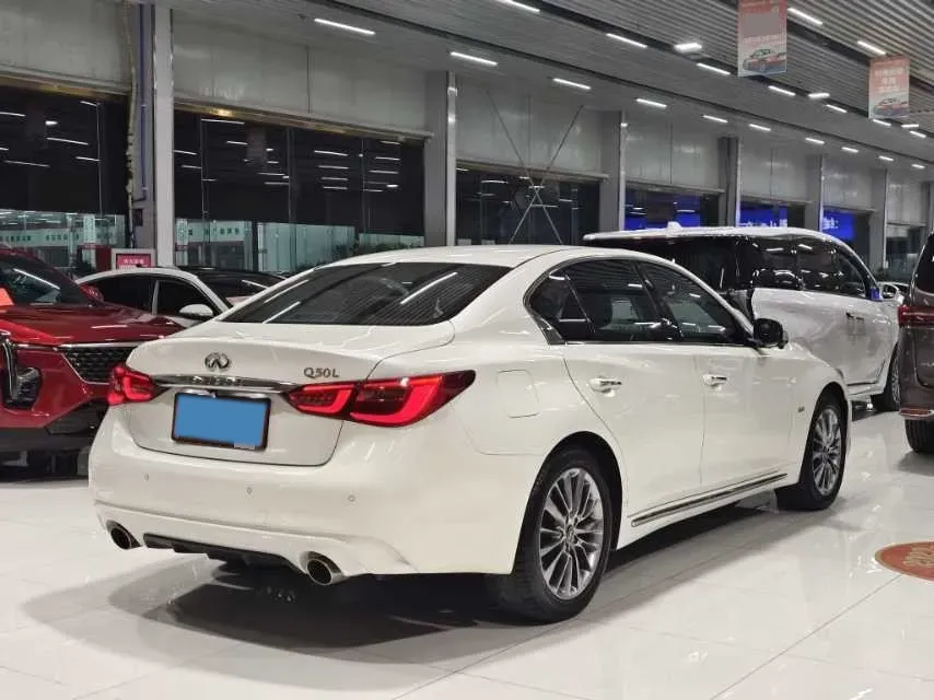 2021 Infiniti Q50L 2.0T 211HP L4 7AT,autocango,china used car exporter,china ev exporter,chinese used car exporter,chinese used ev exporter