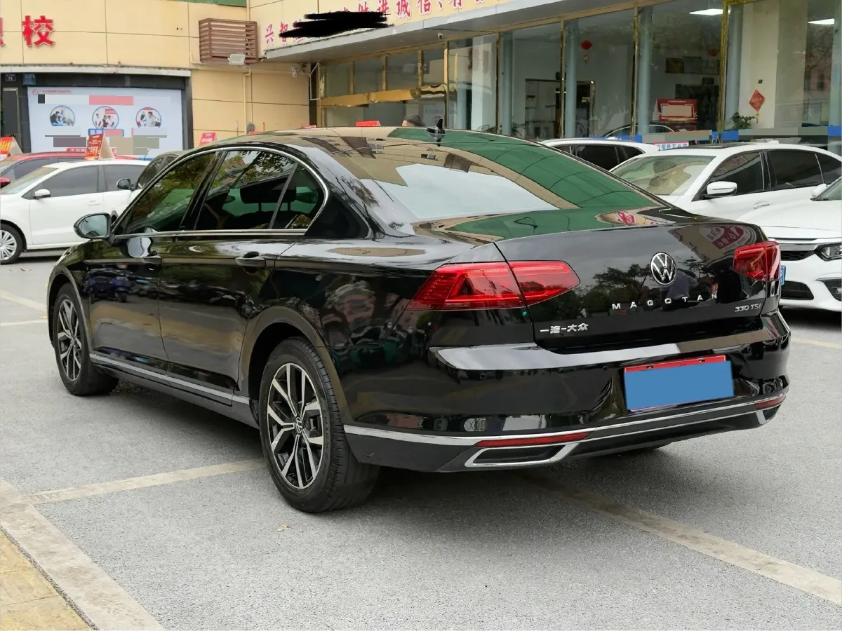 2020 Volkswagen Magotan 2.0T 186HP L4 7DCT,autocango,china used car exporter,china ev exporter,chinese used car exporter,chinese used ev exporter