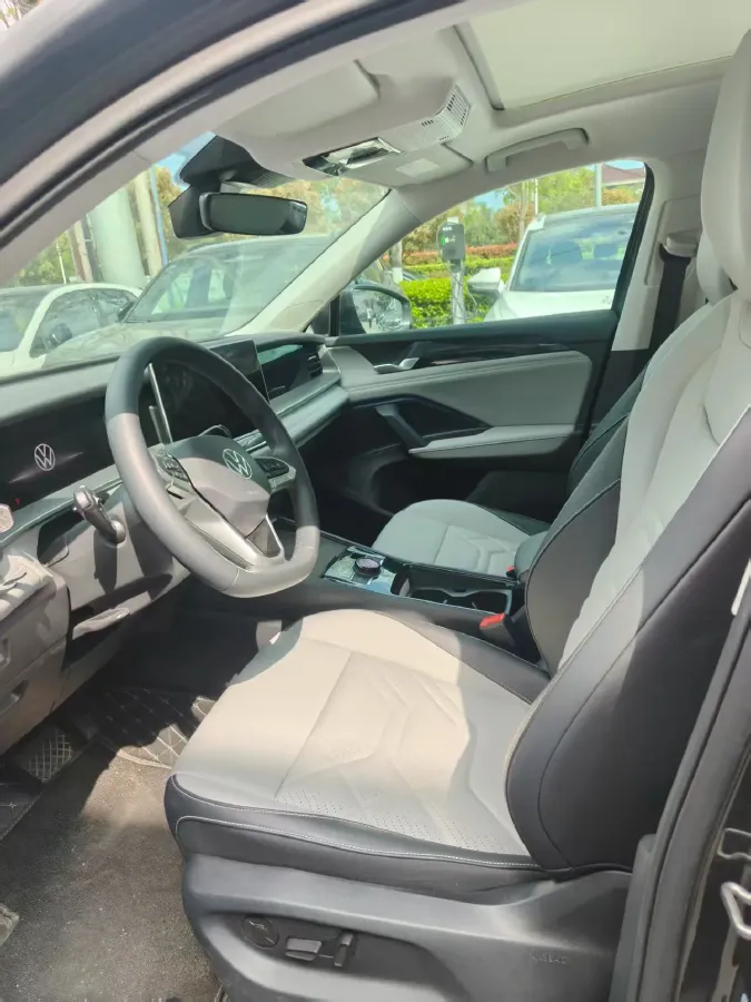 2025 Volkswagen Tayron 1.5T 160HP L4 7DCT,autocango,china used car exporter,china ev exporter,chinese used car exporter,chinese used ev exporter