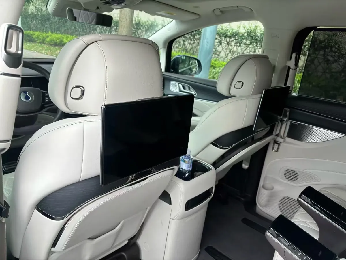 2025 Denza D9 1.5T 156HP L4 E-CVT PHEV 40KWH,autocango,china used car exporter,china ev exporter,chinese used car exporter,chinese used ev exporter