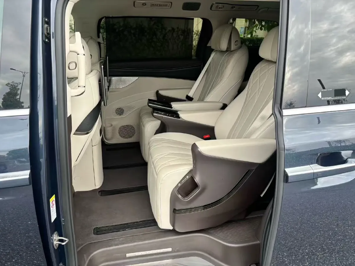 2025 Denza D9 1.5T 156HP L4 E-CVT PHEV 40KWH,autocango,china used car exporter,china ev exporter,chinese used car exporter,chinese used ev exporter