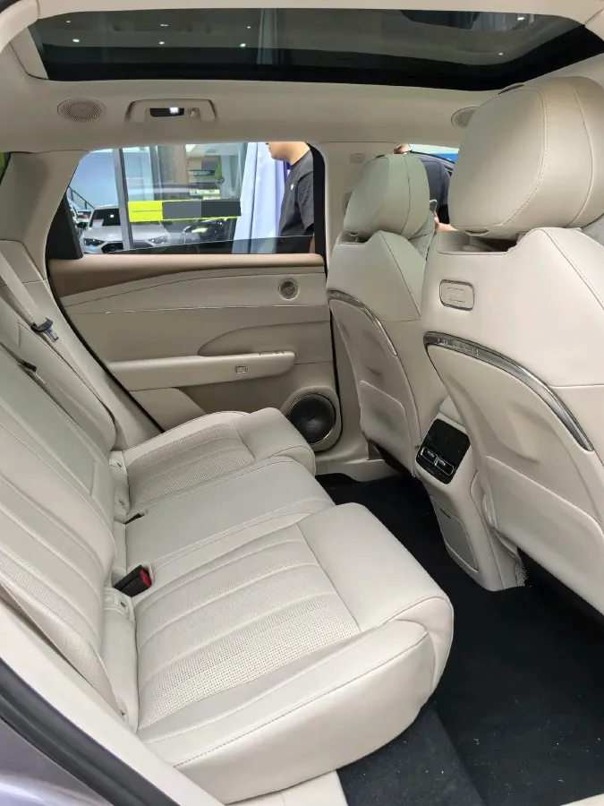 2025 Voyah FREE REEV 129HP REEV,autocango,china used car exporter,china ev exporter,chinese used car exporter,chinese used ev exporter