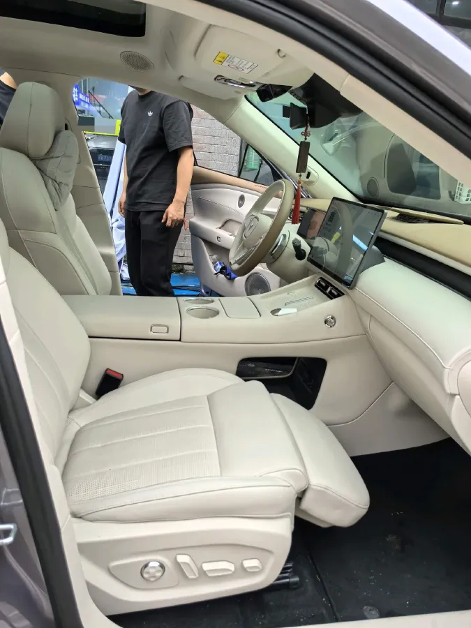 2025 Voyah FREE REEV 129HP REEV,autocango,china used car exporter,china ev exporter,chinese used car exporter,chinese used ev exporter