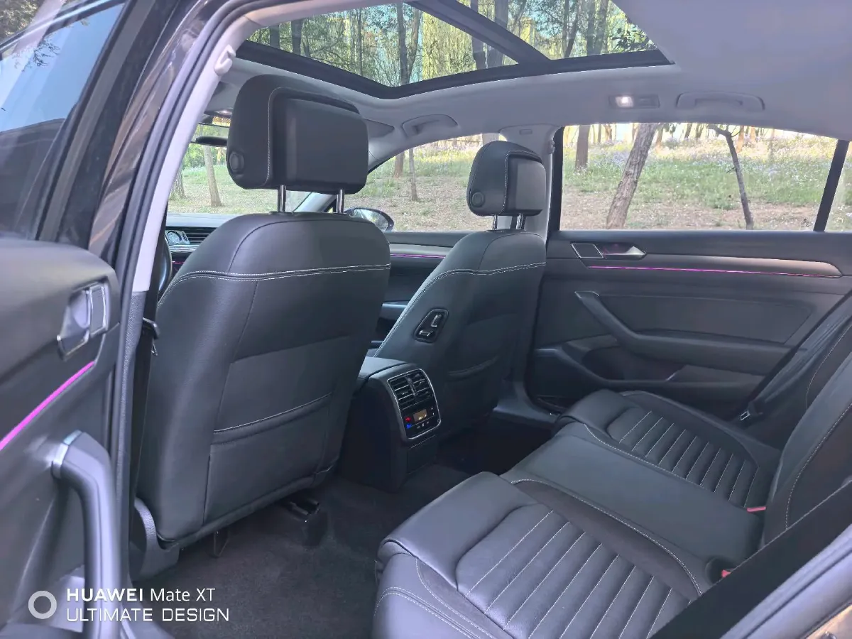 2020 Volkswagen Magotan 2.0T 186HP L4 7DCT,autocango,china used car exporter,china ev exporter,chinese used car exporter,chinese used ev exporter