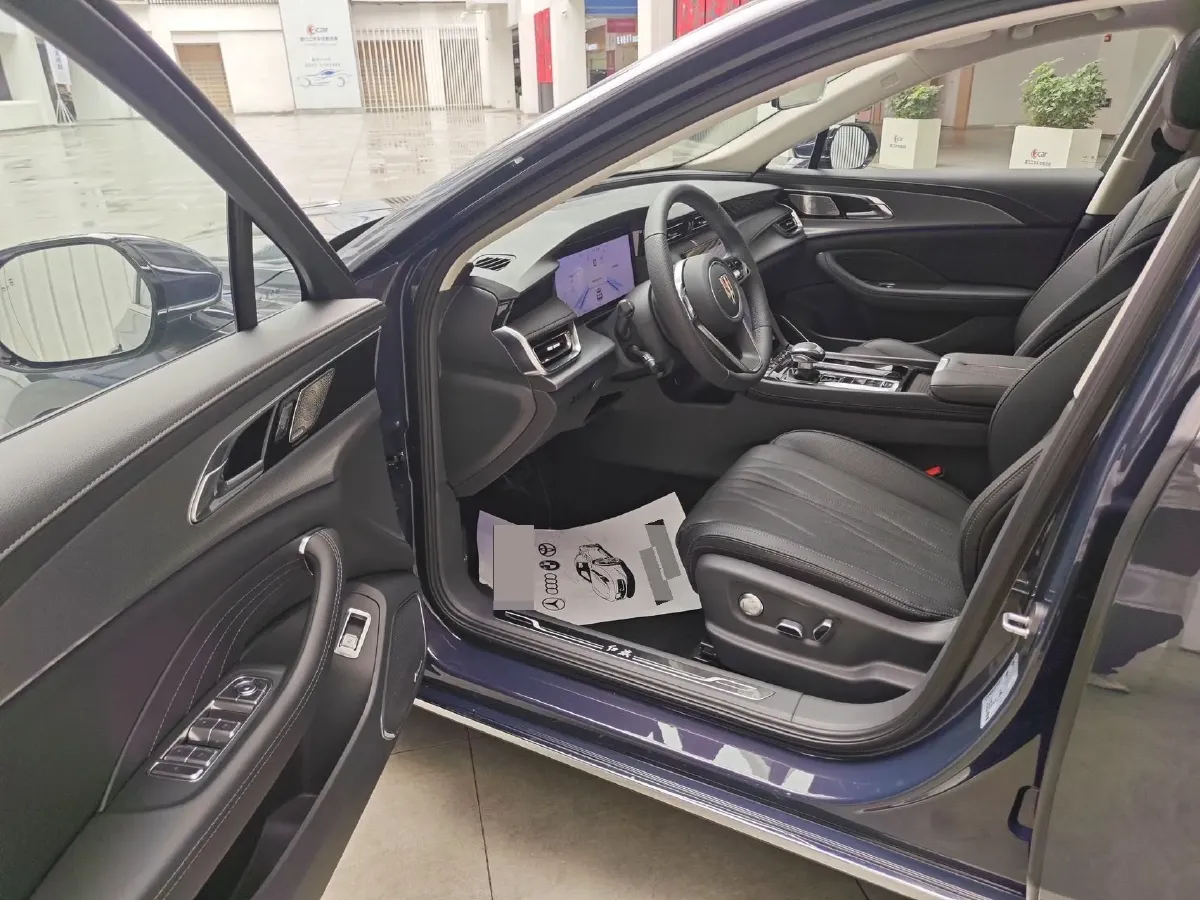 2024 HongQi H5 2.0T 224HP L4 8AT,autocango,china used car exporter,china ev exporter,chinese used car exporter,chinese used ev exporter